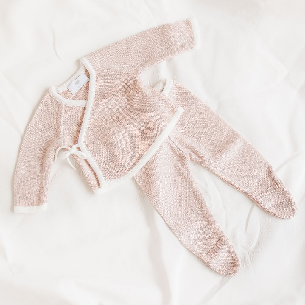 Conjunto tejido Hello World